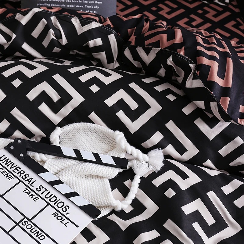 Luxury Black Bedding Comforter - Home Textiles Bedding บทวิจารณ์และราคา